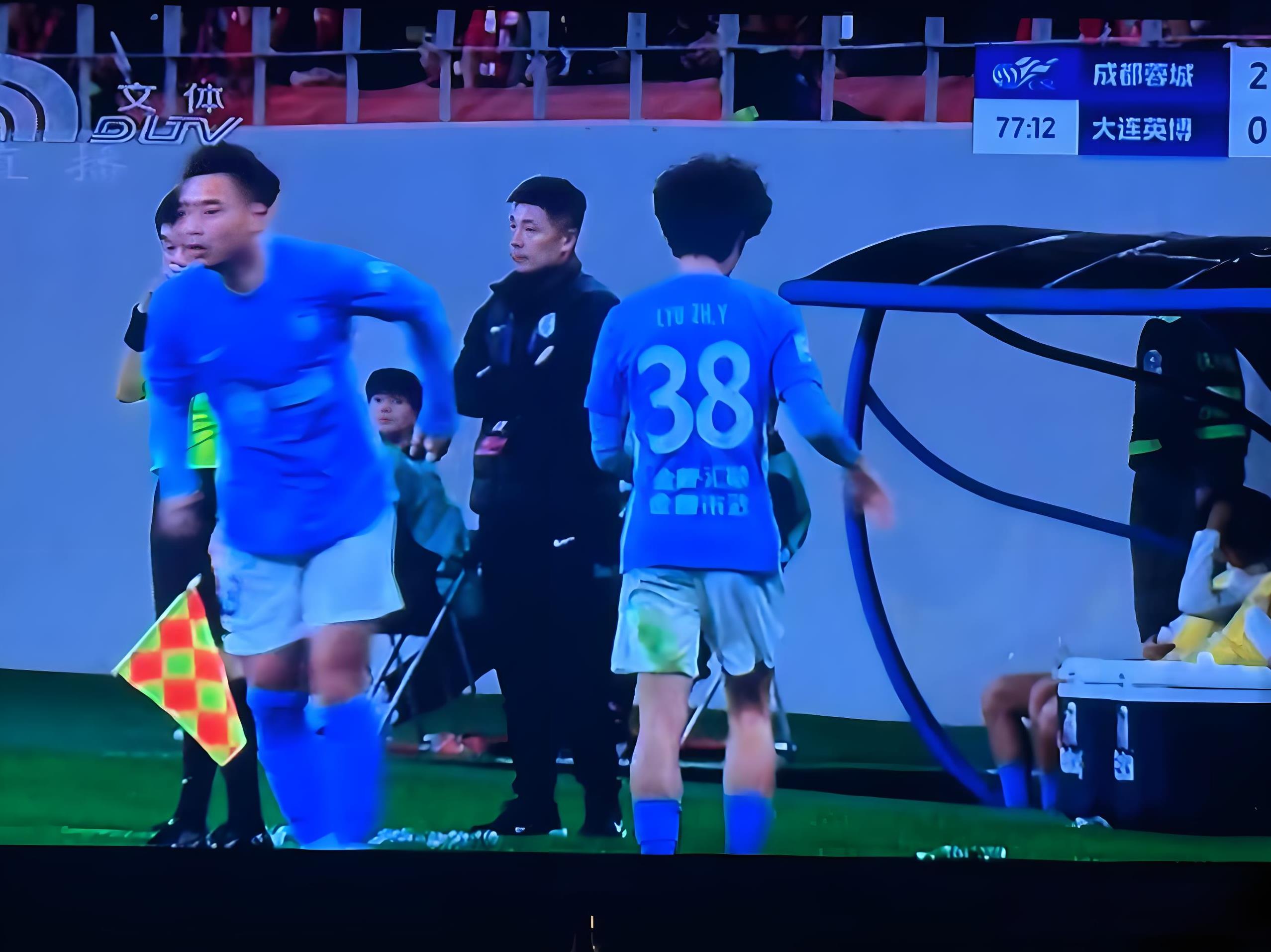 大连实德队再次获胜，成功晋级