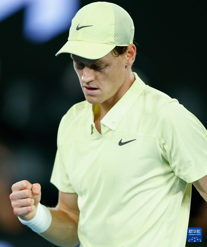 日本网球队鏖战澳大利亚网球队,兹维列夫爆发神勇的简单介绍 日本网球队鏖战澳大利亚网球队,兹维列夫爆发神勇的简单介绍