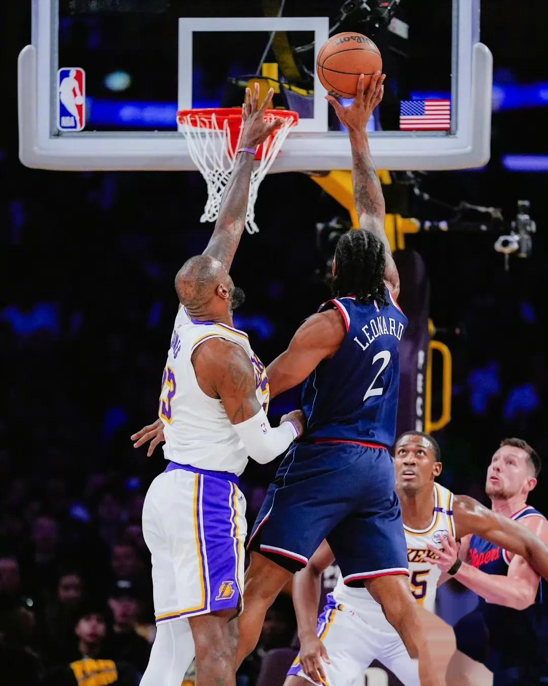 希腊男篮轻取魔术,詹姆斯三分雨点燃全场的简单介绍 希腊男篮轻取魔术,詹姆斯三分雨点燃全场的简单介绍